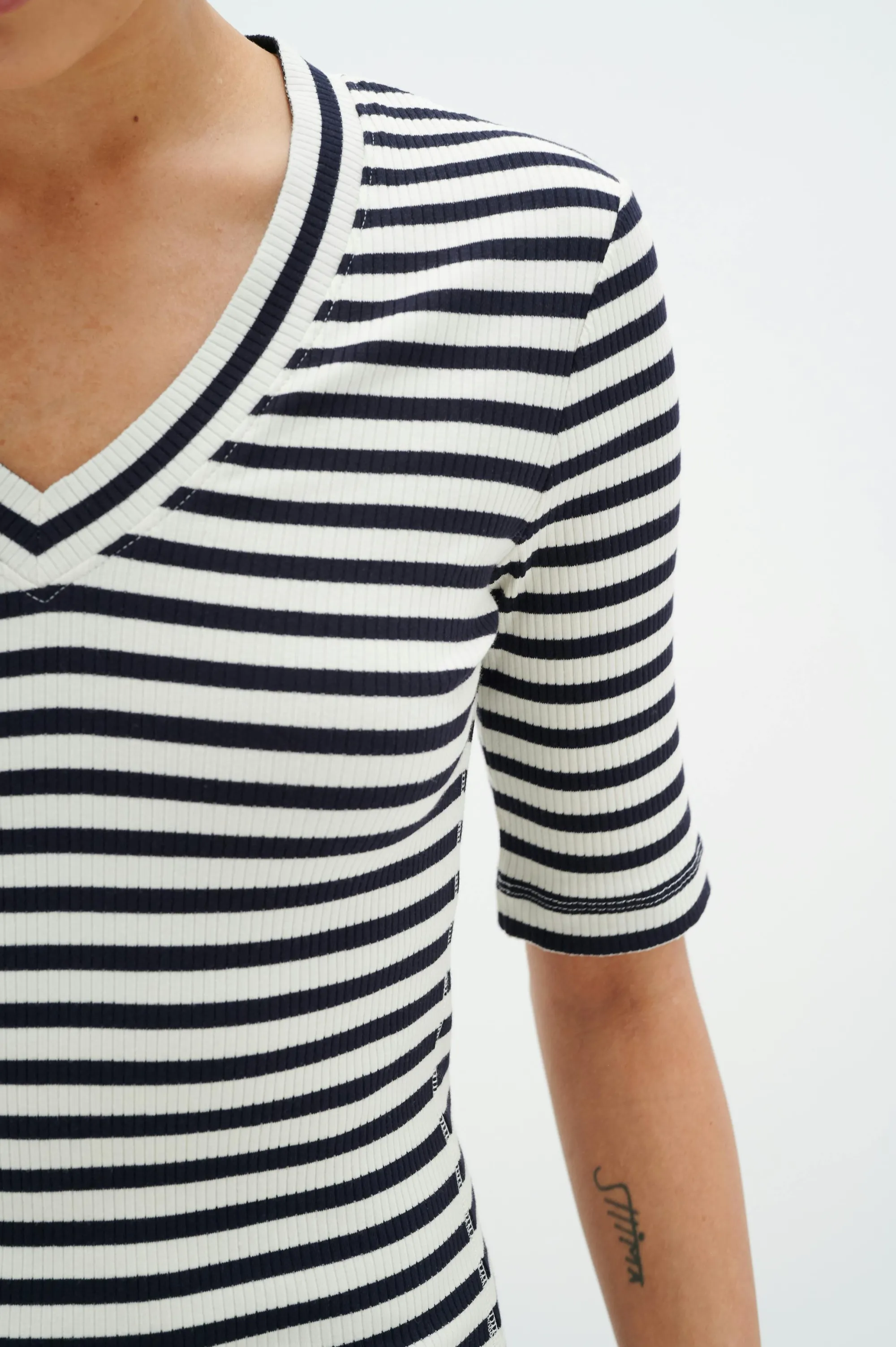 InWear T-shirts & Toppe | DagnaIW Striped V T-shirt