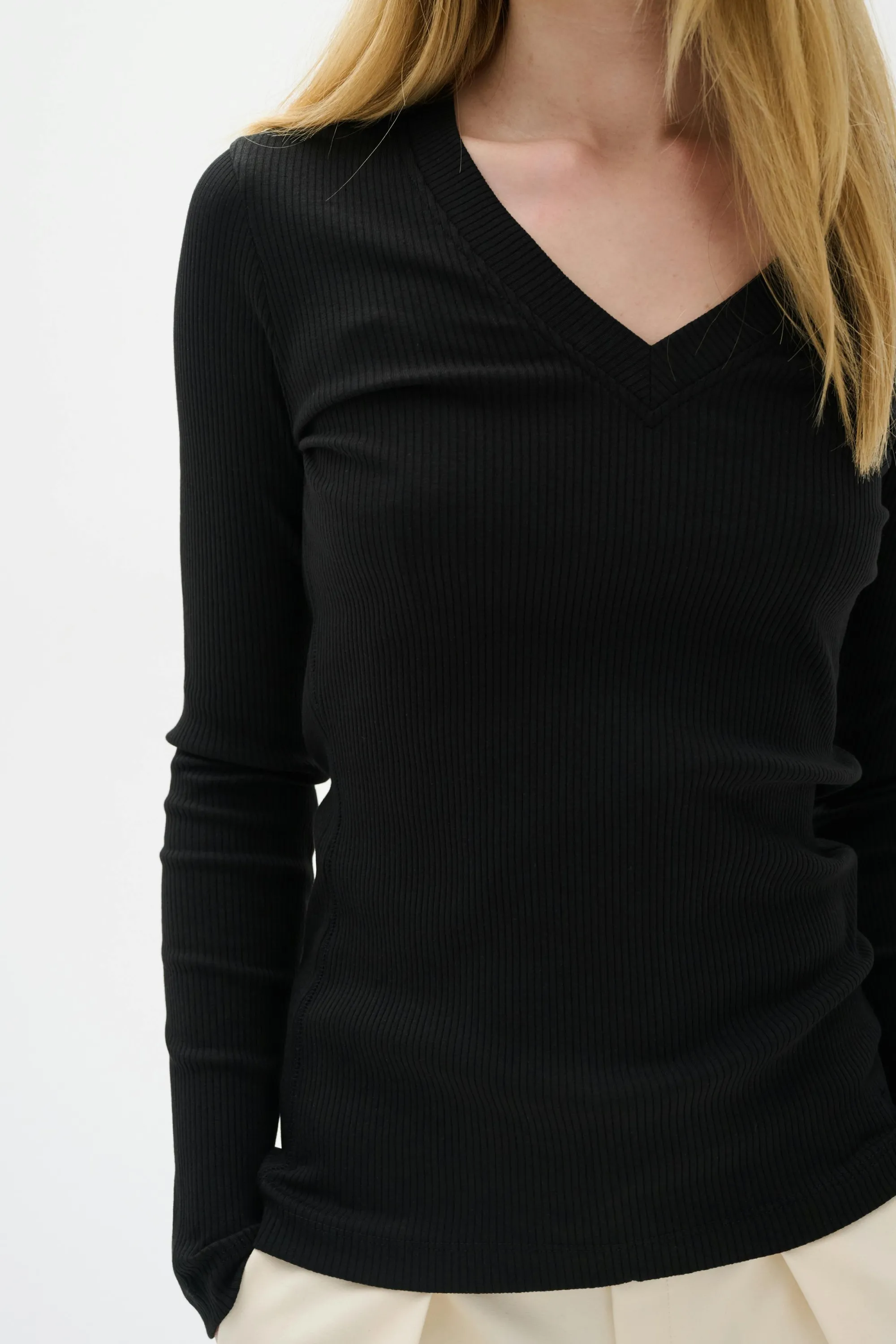 InWear T-shirts & Toppe | DagnaIW V-Neck T-shirt